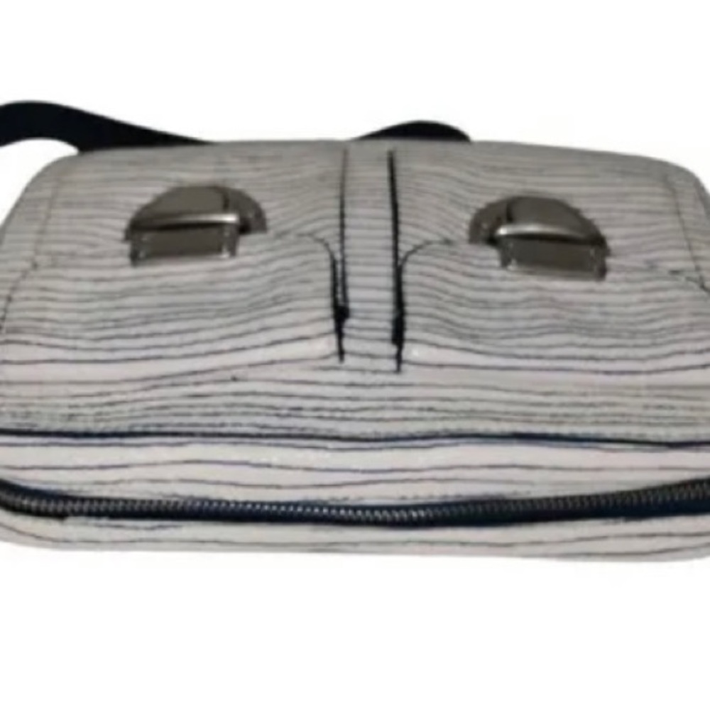 Fossil Riley Crossbody Bag - Picture 4 of 9